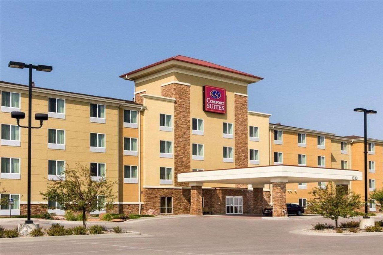 Comfort Suites Conference Center Rapid Stadt Exterior foto